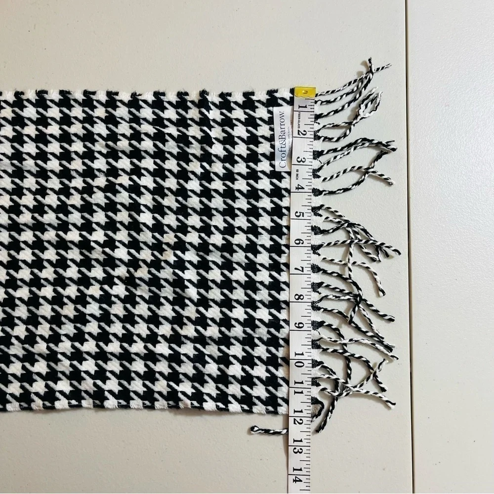 Croft & Barrow Super Soft 100% Acrylic Black and White Houndstooth Scarf